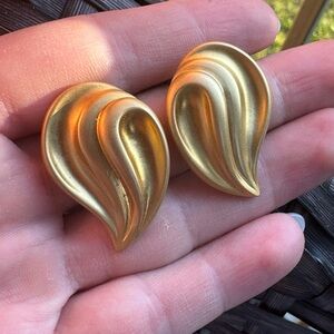 Matte Gold Tone Clip On Earrings Vintage 80s 90s Clips Drop Shaped